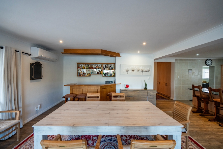 6 Bedroom Property for Sale in Royal Alfred Marina Eastern Cape